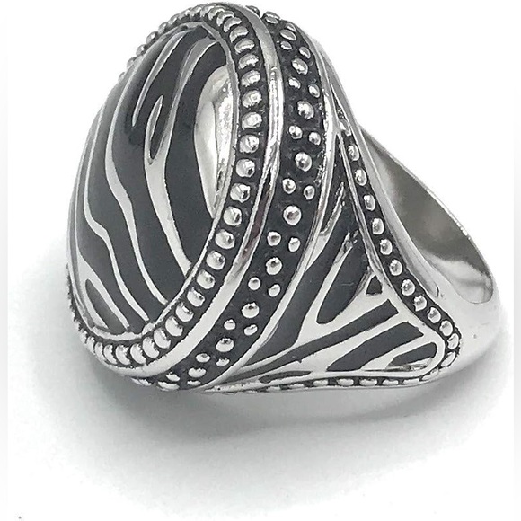 Premier Designs | NWOT Zebra Safari Ring in Silver and Black Size 7 - Picture 1 of 7